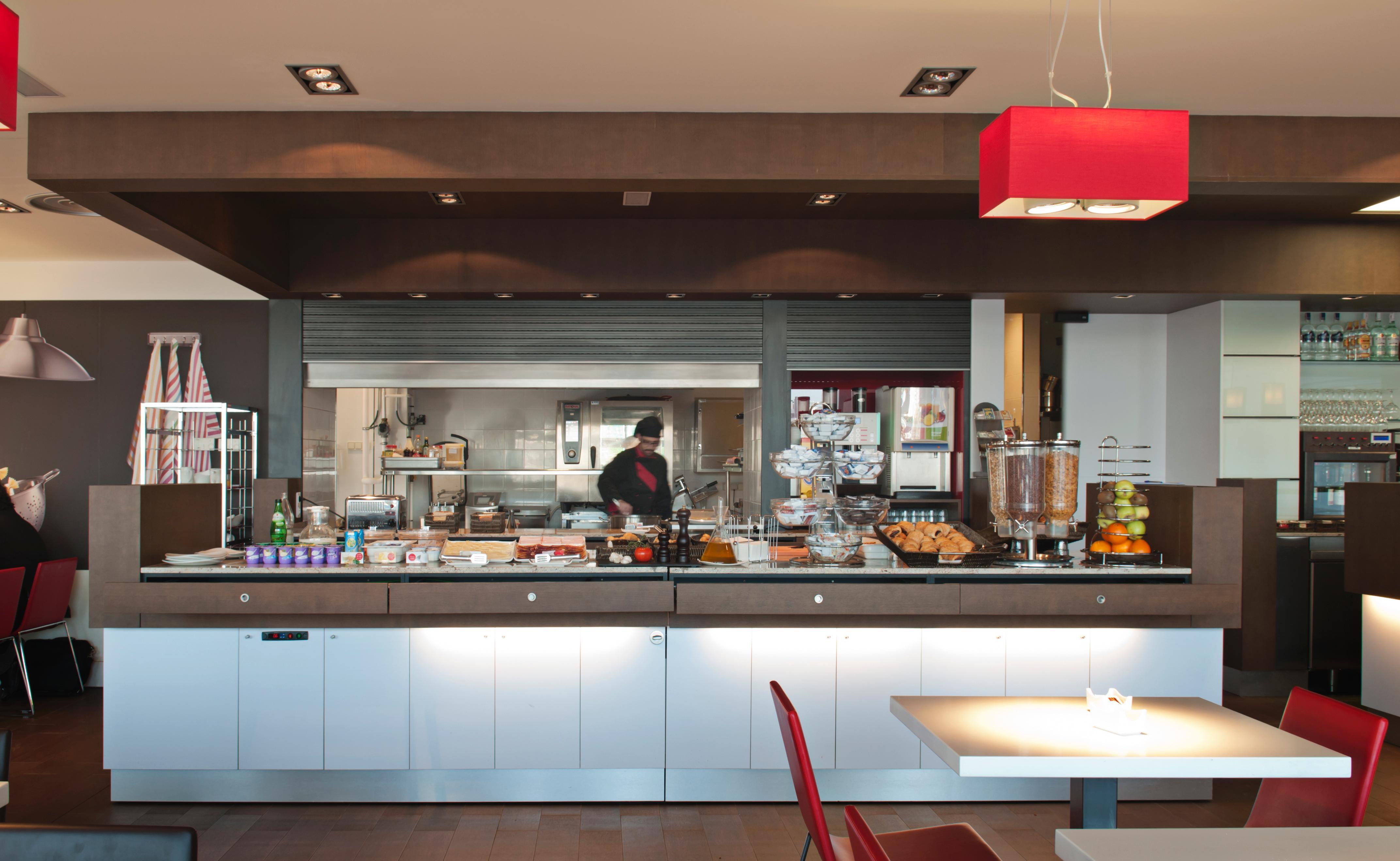 Ibis Hotel 2*
