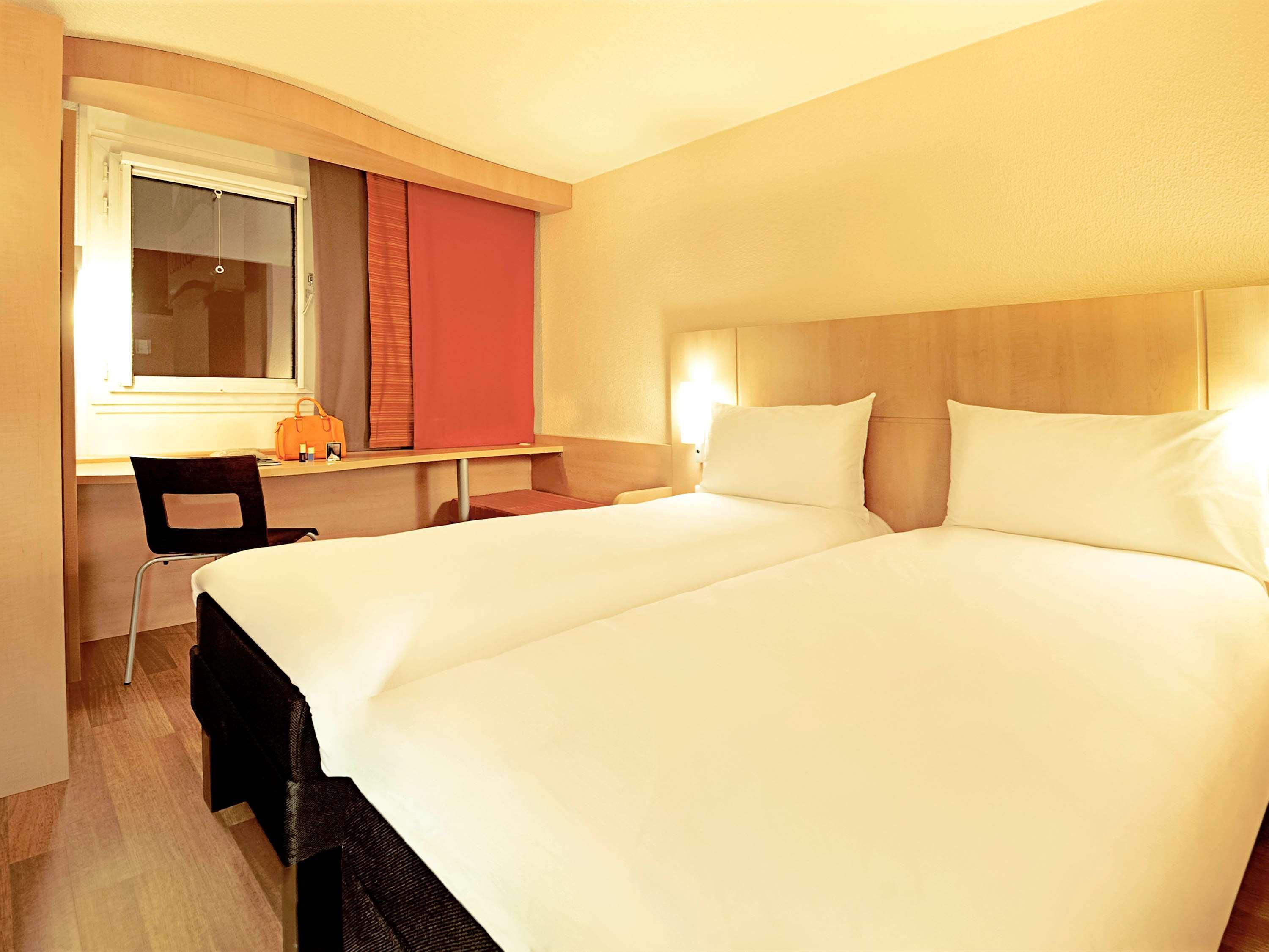 Ibis 2* Lleida